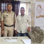 थाना अधारताल अंतर्गत सूने मकान से जेवर एवं नगदी चुराने वाला नकबजन गिरफ्तार, चुराये हुये सोने चांदी के जेवर जप्त